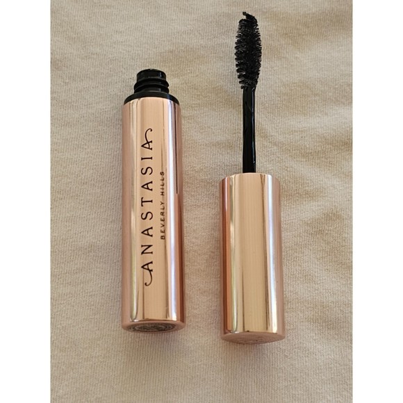 Anastasia Beverly Hills Clear Brow Gel Size .26 FL Oz - New - Picture 1 of 3